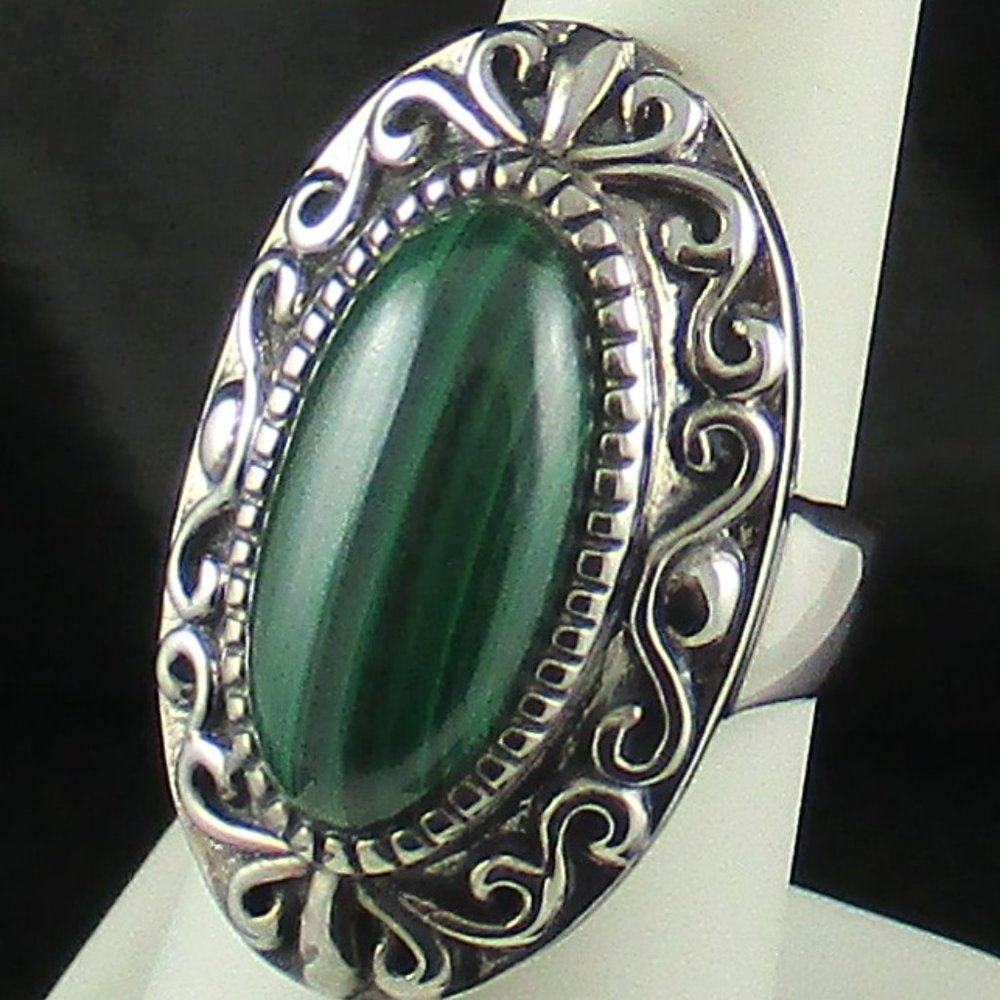 Sterling Oval Decorative Border Malachite Ring